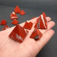 هرم سنگ جاسپر سرخ 1