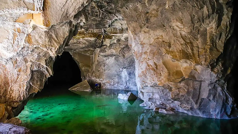 معادن سنگ نمک گرمسار سمنان راک استایل 1